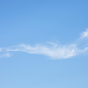 Blauwe lucht