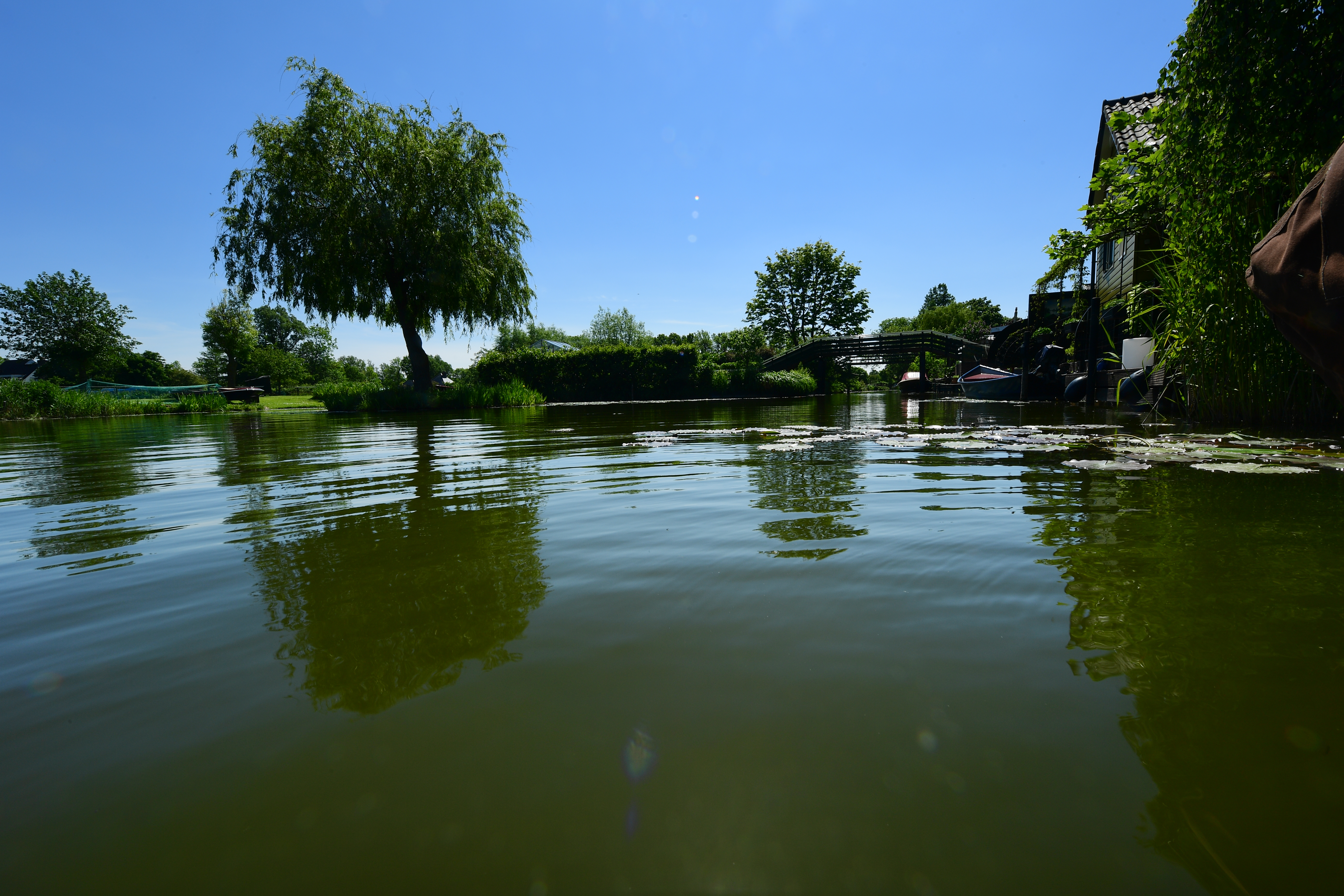 EEN SLEUTEL EN EEN TELEFOONNUMMER