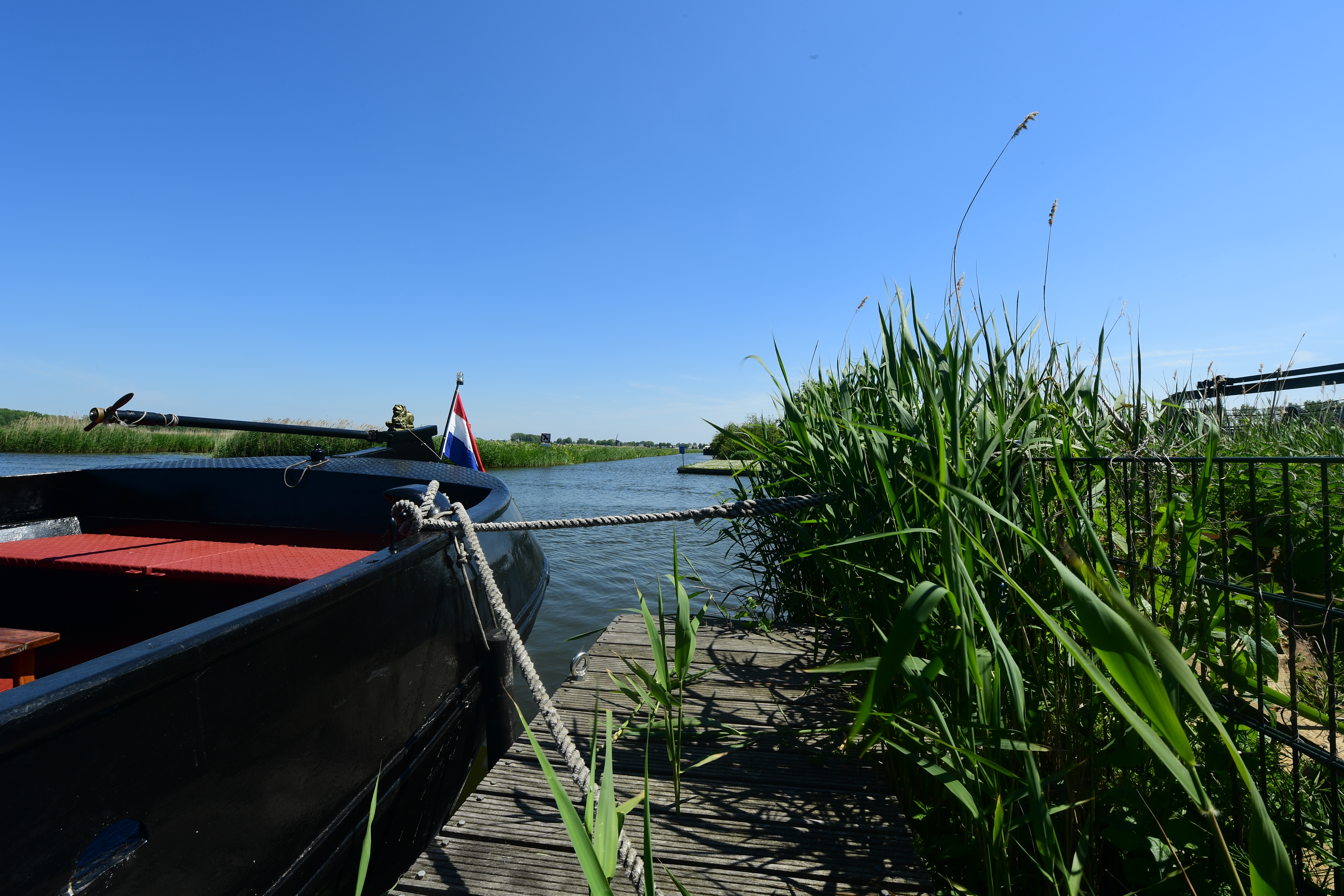 GELUKKIG BLEEF HET DROOG