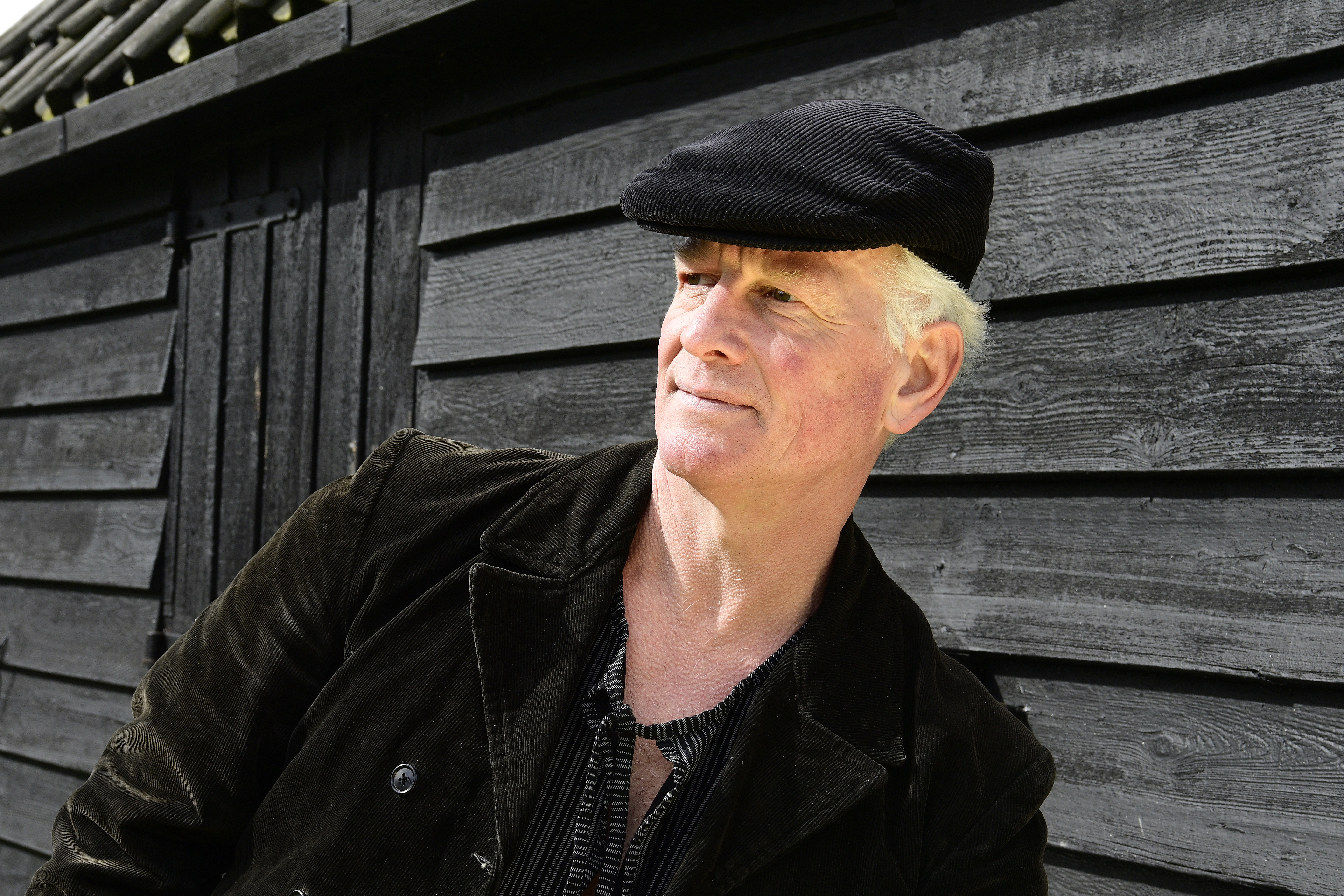 DE SCHIPPER ZEGT NIKS… MAAR HIJ KENT HET GEHEIM